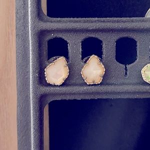 Kendra Scott Gold and Ivory Pearl Tessa Stud Earrings